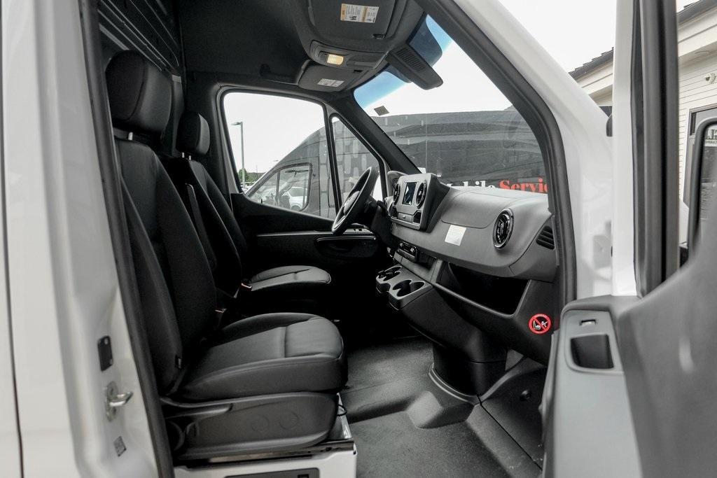 new 2024 Mercedes-Benz Sprinter 3500 car, priced at $71,071