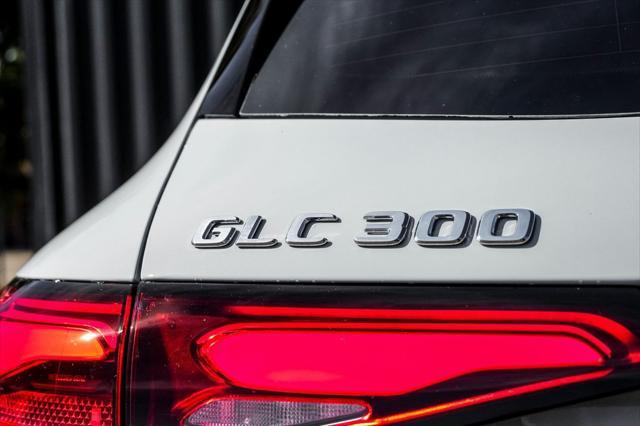 new 2025 Mercedes-Benz GLC 300 car, priced at $59,945