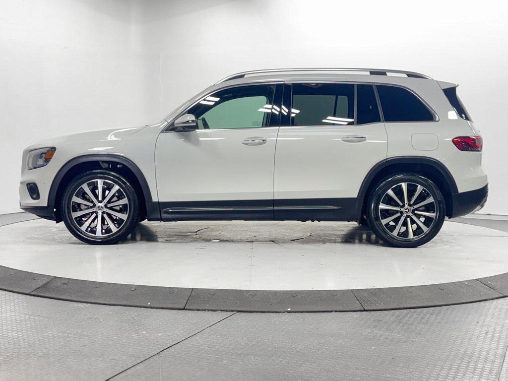 used 2022 Mercedes-Benz GLB 250 car, priced at $33,999