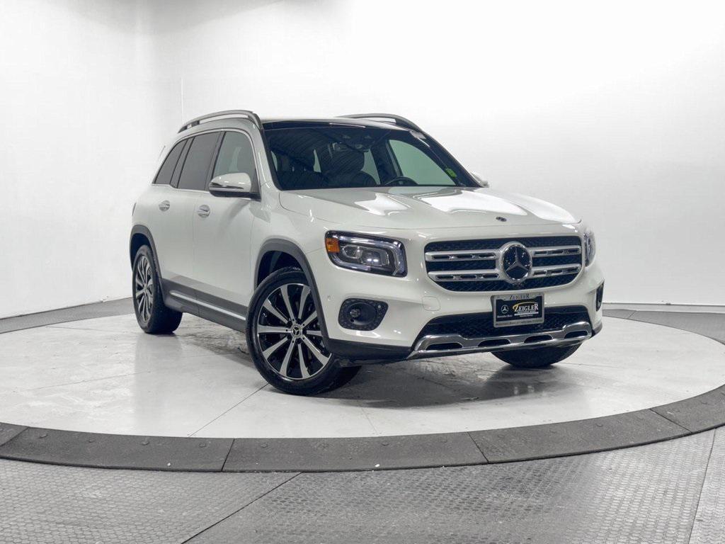 used 2022 Mercedes-Benz GLB 250 car, priced at $33,999