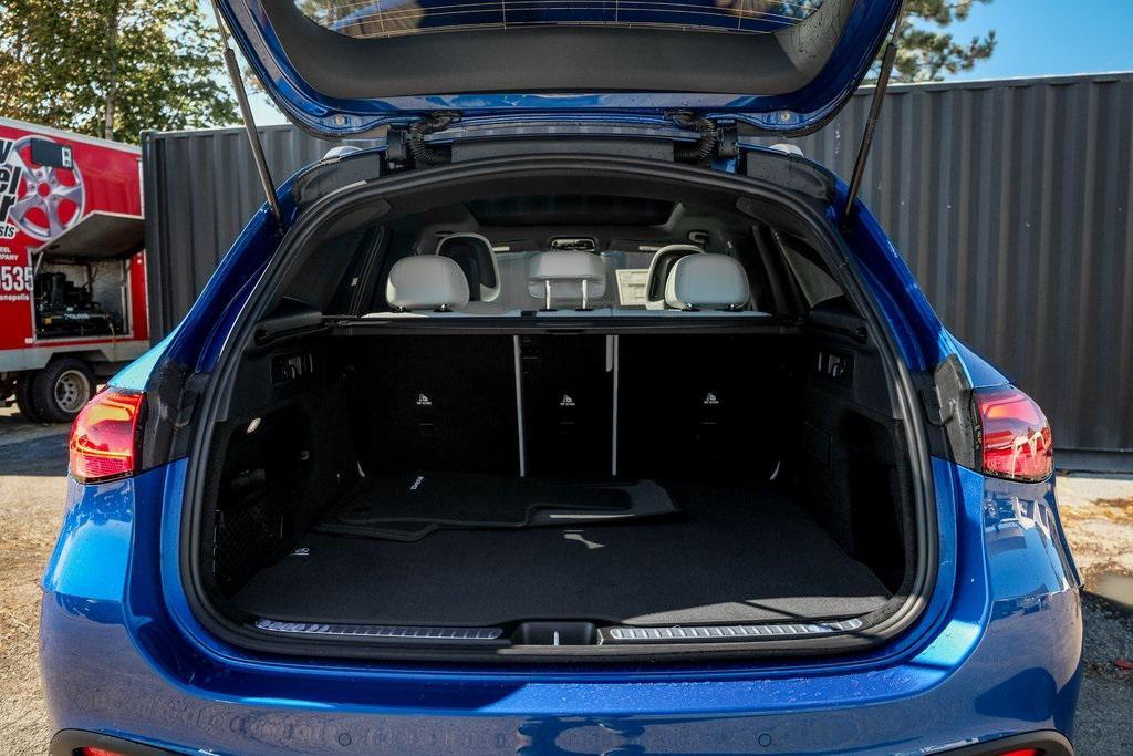 new 2026 Mercedes-Benz GLC 300 car, priced at $60,170