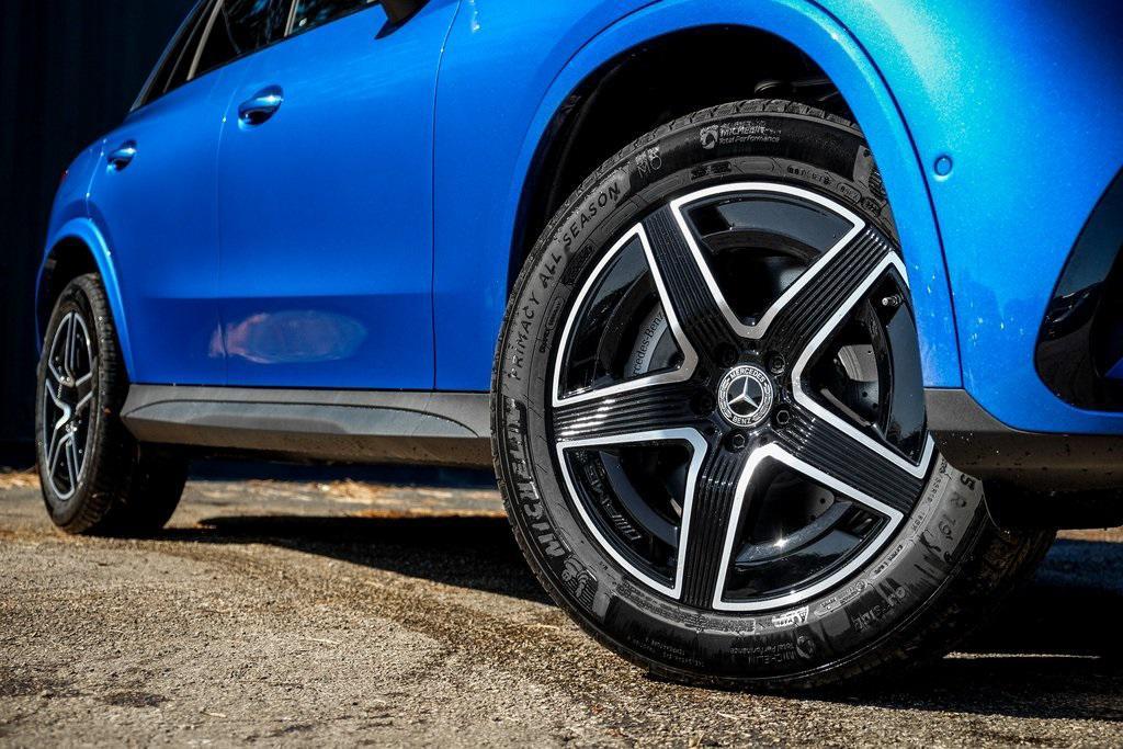 new 2026 Mercedes-Benz GLC 300 car, priced at $60,170