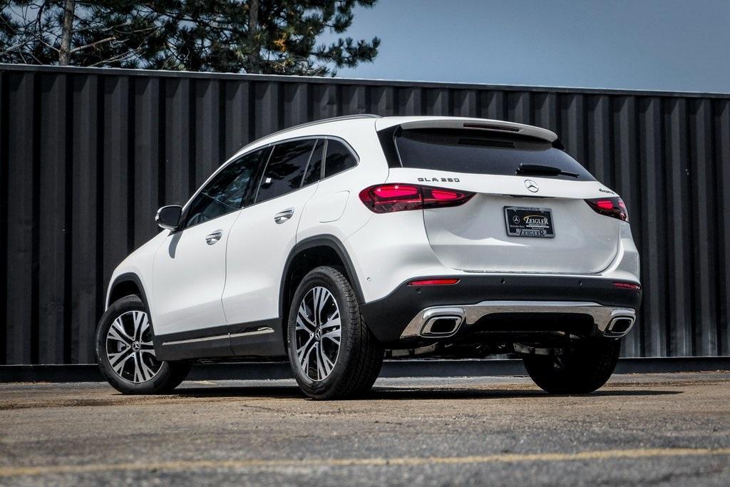 new 2025 Mercedes-Benz GLA 250 car, priced at $48,760