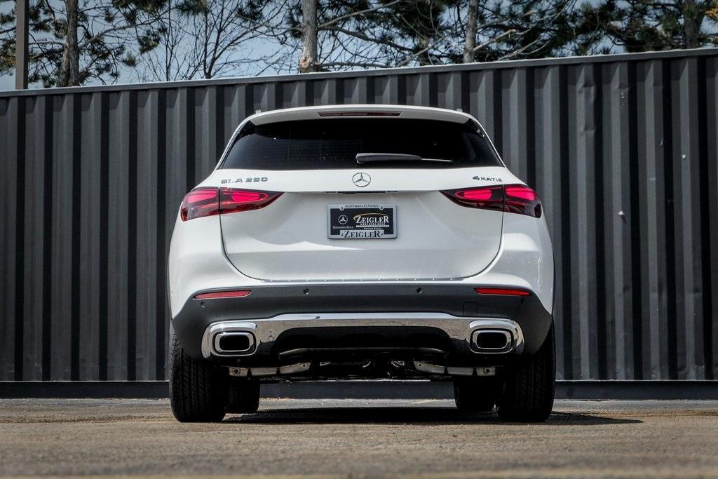 new 2025 Mercedes-Benz GLA 250 car, priced at $48,760