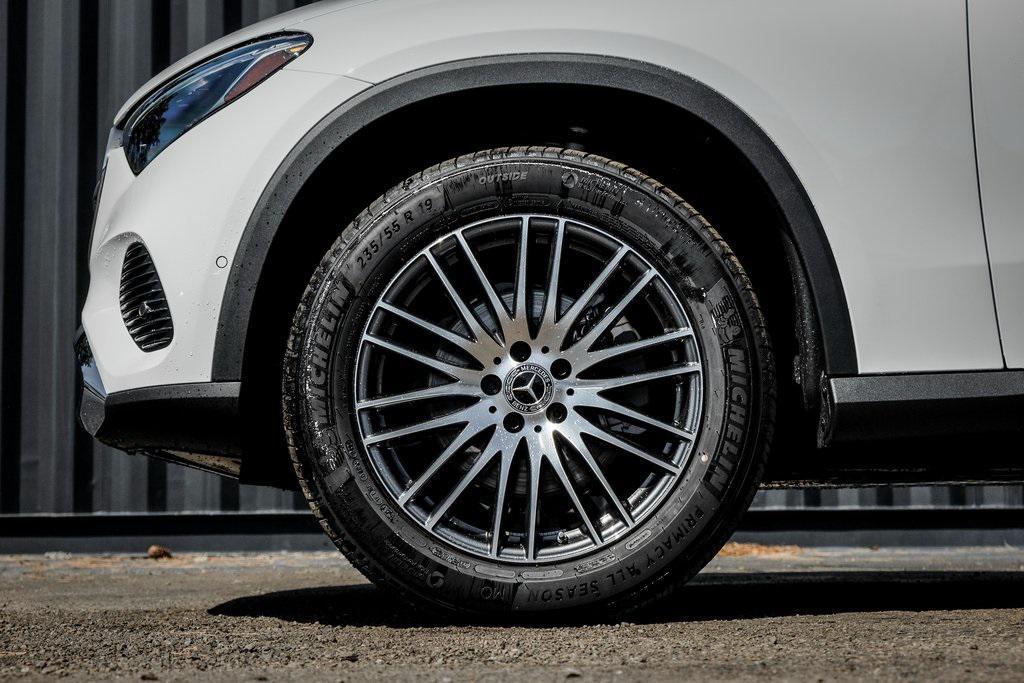 new 2026 Mercedes-Benz GLC 300 car, priced at $59,770