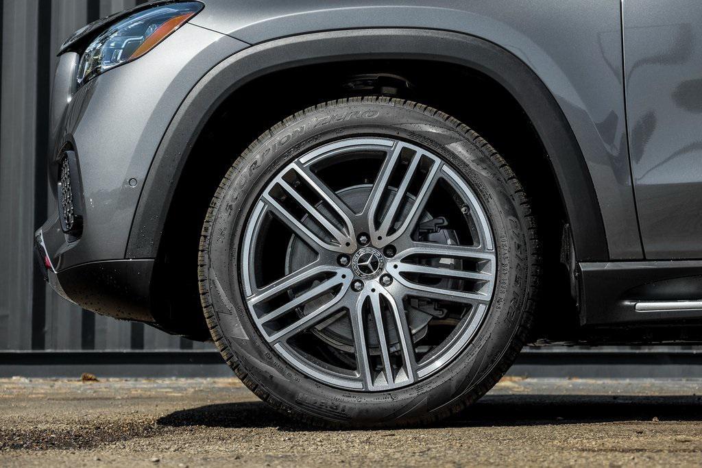 new 2026 Mercedes-Benz GLS 450 car, priced at $93,255