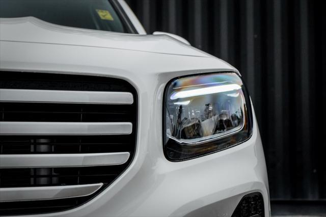 new 2025 Mercedes-Benz GLB 250 car, priced at $52,430