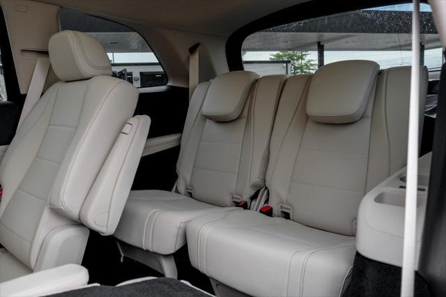 new 2025 Mercedes-Benz GLS 450 car, priced at $90,980