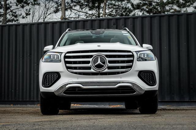new 2025 Mercedes-Benz GLS 450 car, priced at $90,980