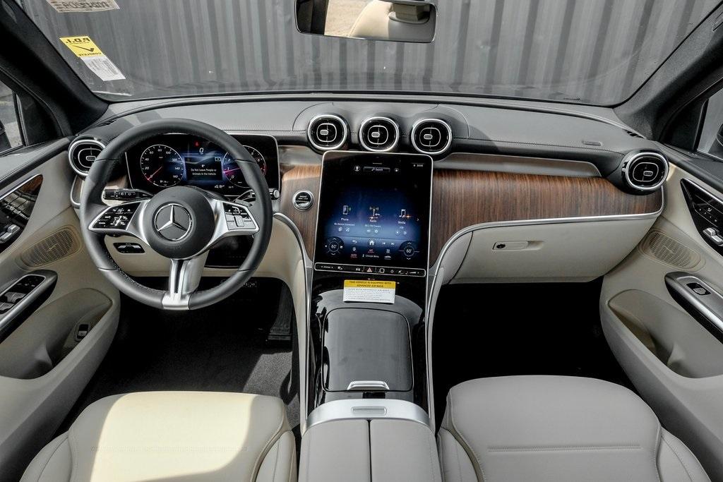 new 2024 Mercedes-Benz GLC 300 car, priced at $56,505