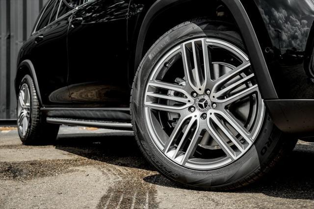new 2025 Mercedes-Benz GLS 450 car, priced at $92,300