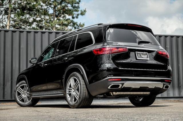 new 2025 Mercedes-Benz GLS 450 car, priced at $92,300