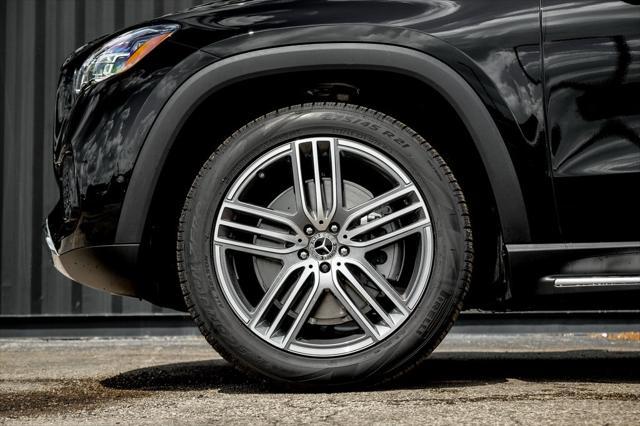 new 2025 Mercedes-Benz GLS 450 car, priced at $92,300