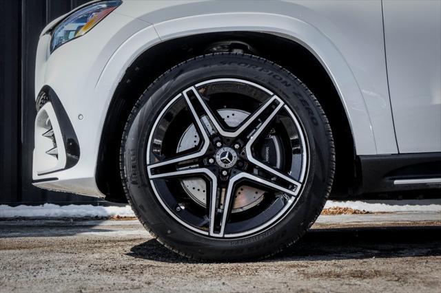 new 2025 Mercedes-Benz GLS 450 car, priced at $99,570