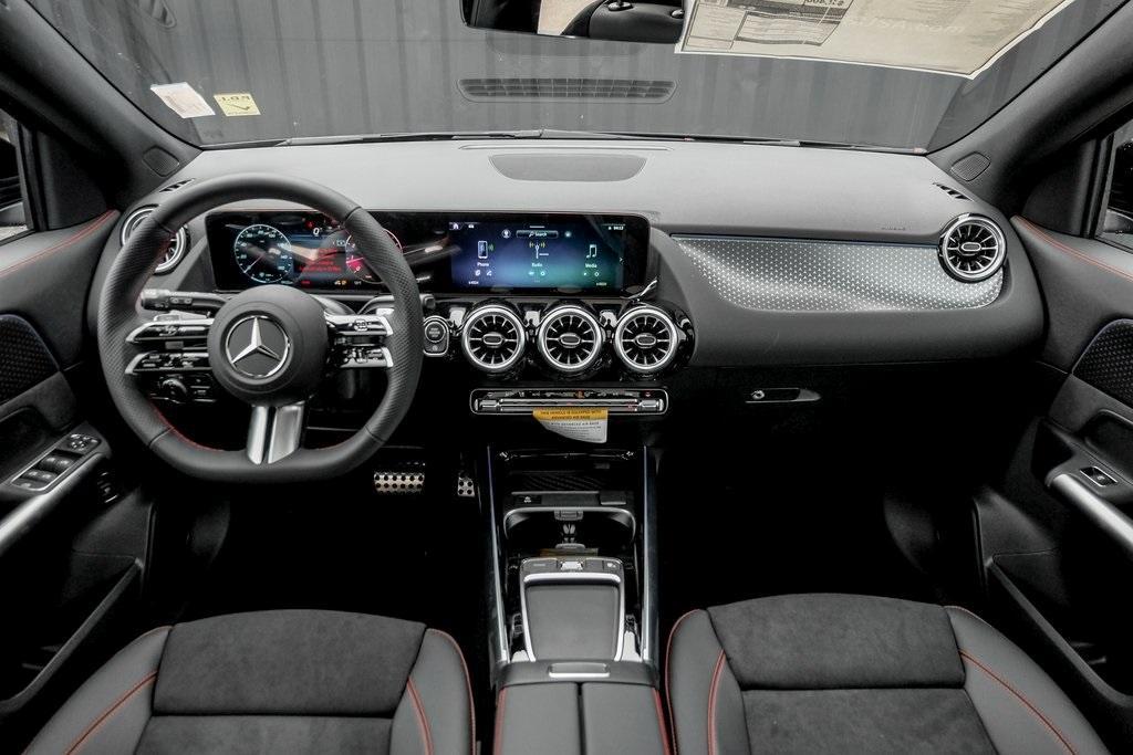 new 2024 Mercedes-Benz GLA 250 car, priced at $51,875