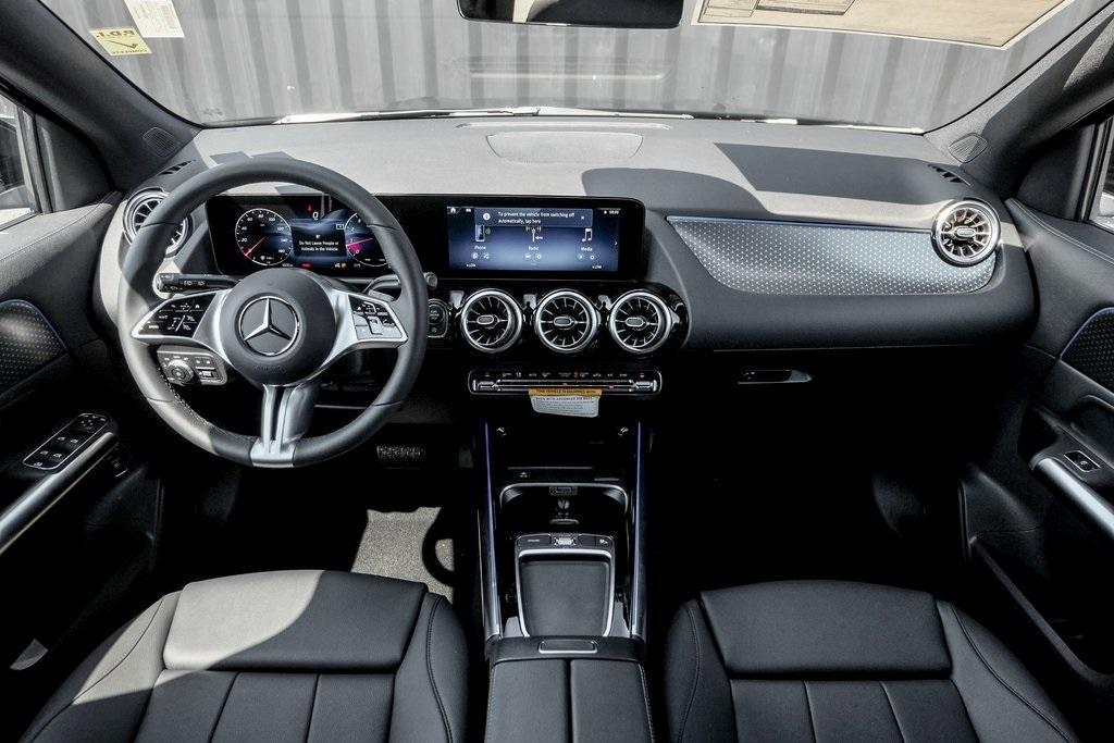 new 2025 Mercedes-Benz GLA 250 car, priced at $46,345