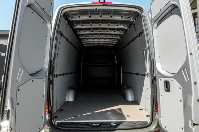 new 2025 Mercedes-Benz Sprinter 2500 car, priced at $66,072