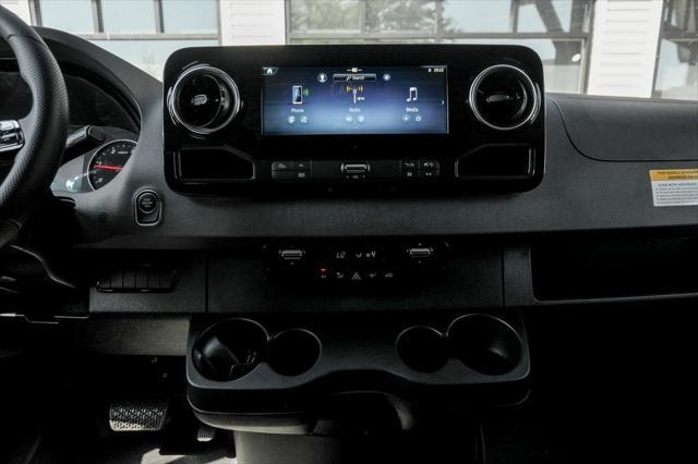 new 2025 Mercedes-Benz Sprinter 2500 car, priced at $66,072