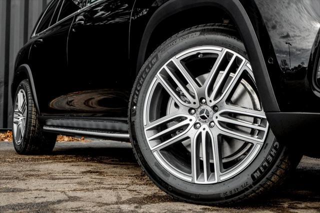 new 2025 Mercedes-Benz GLS 450 car, priced at $92,240