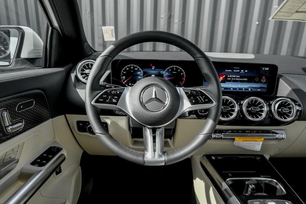 new 2024 Mercedes-Benz GLA 250 car, priced at $48,575