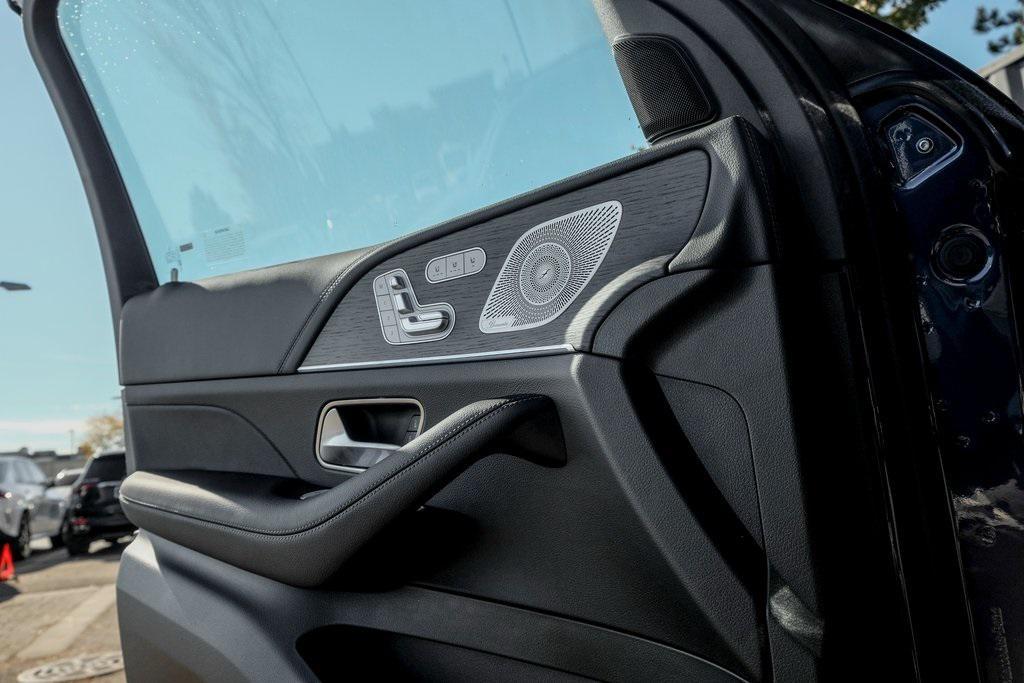 new 2026 Mercedes-Benz GLS 450 car, priced at $100,345