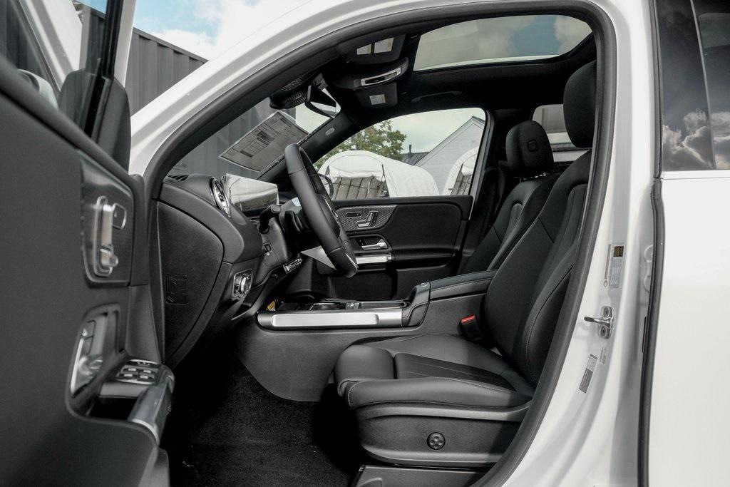 new 2026 Mercedes-Benz GLB 250 car, priced at $52,090