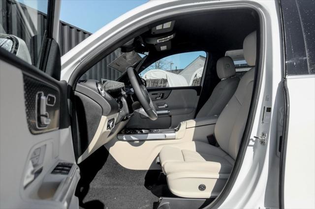 new 2025 Mercedes-Benz GLB 250 car, priced at $49,595
