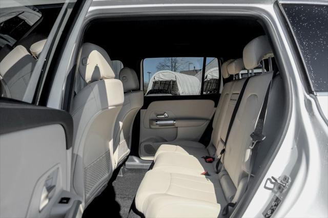 new 2025 Mercedes-Benz GLB 250 car, priced at $49,595