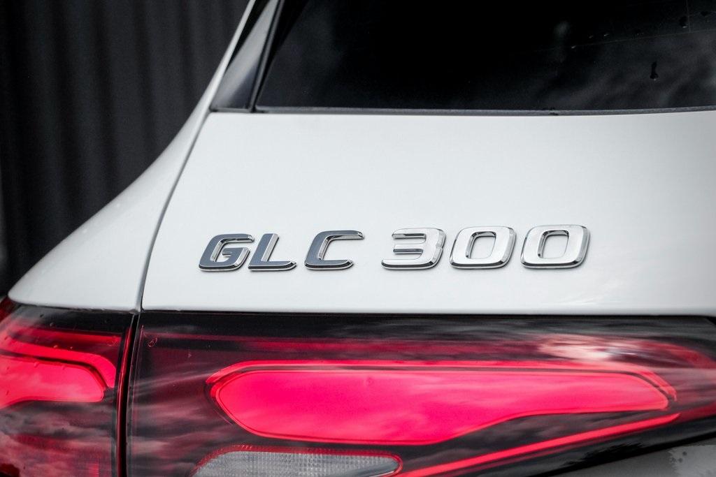new 2024 Mercedes-Benz GLC 300 car, priced at $59,820