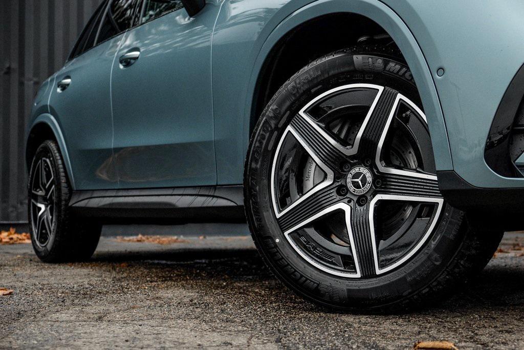 new 2026 Mercedes-Benz GLC 300 car, priced at $62,520