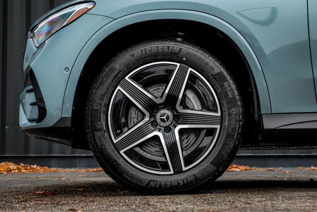 new 2026 Mercedes-Benz GLC 300 car, priced at $62,520