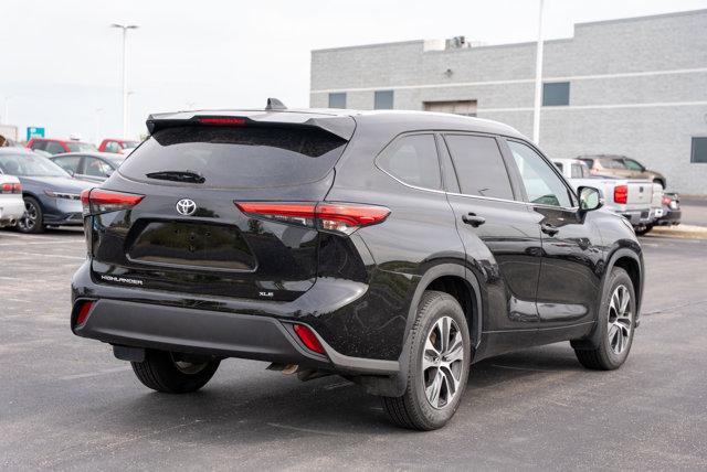 used 2021 Toyota Highlander car, priced at $34,890