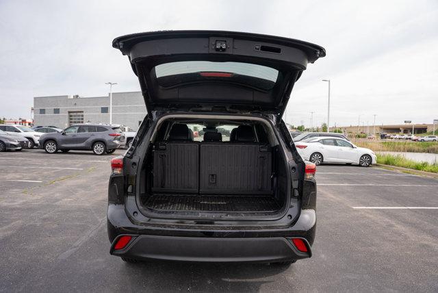 used 2021 Toyota Highlander car, priced at $34,890