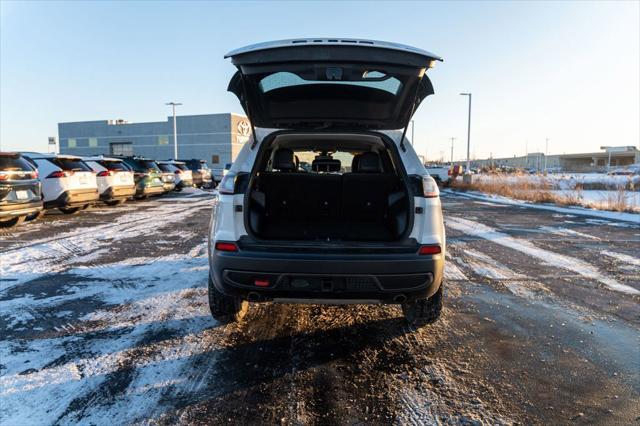 used 2022 Jeep Cherokee car, priced at $24,990