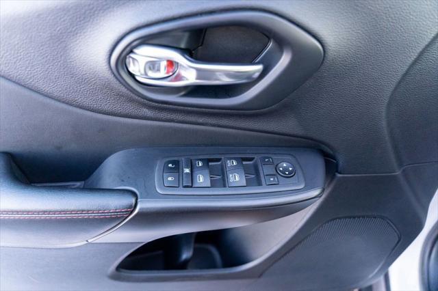 used 2022 Jeep Cherokee car, priced at $24,990