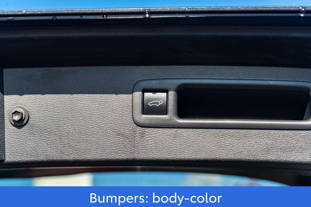 used 2023 Toyota Highlander car, priced at $36,714