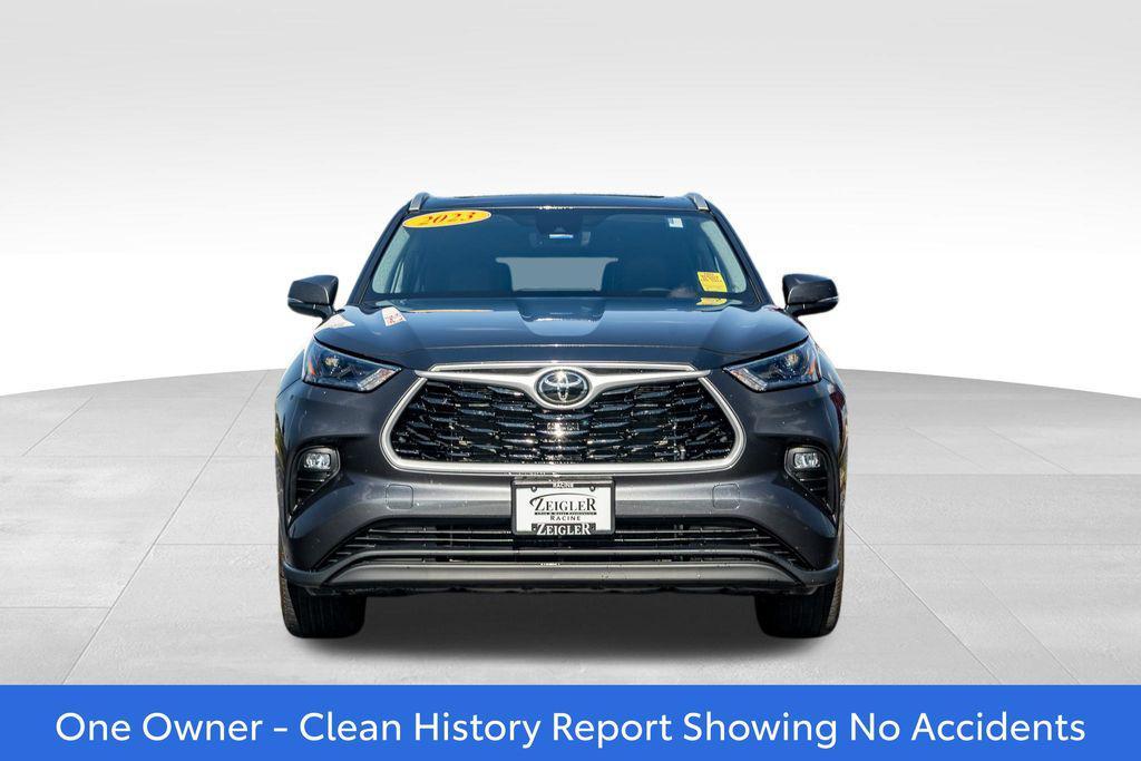 used 2023 Toyota Highlander car, priced at $36,714