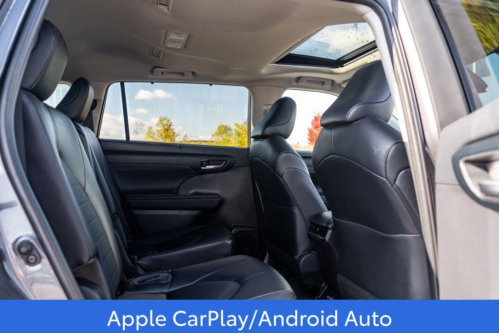 used 2023 Toyota Highlander car, priced at $36,714