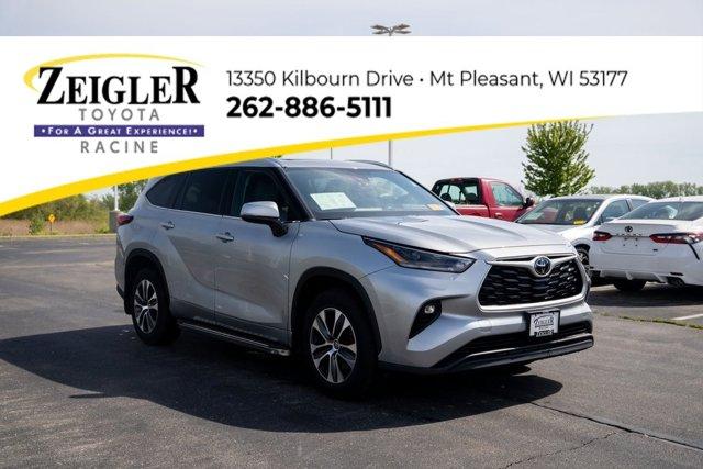 used 2021 Toyota Highlander car, priced at $35,990