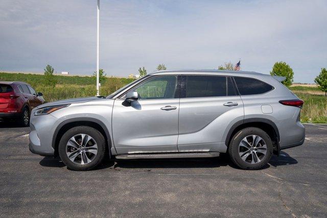 used 2021 Toyota Highlander car, priced at $35,990