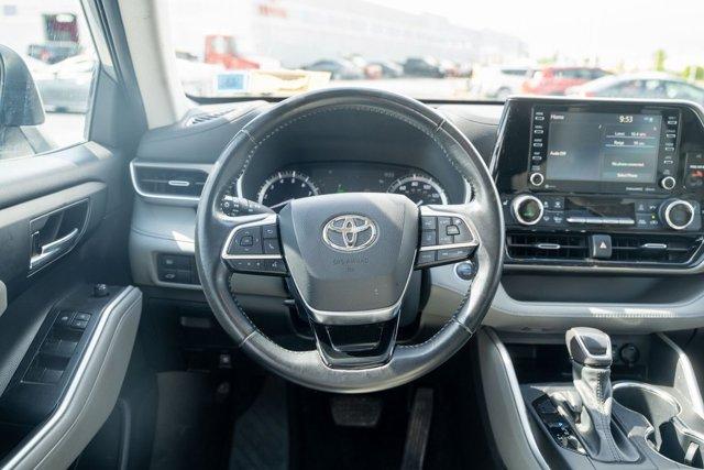 used 2021 Toyota Highlander car, priced at $35,990