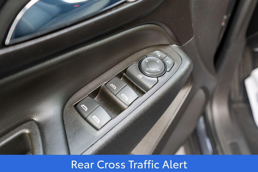 used 2022 Chevrolet Equinox car, priced at $21,990