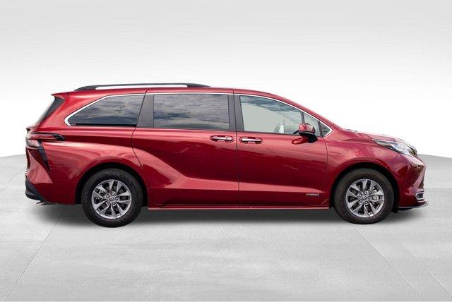 used 2021 Toyota Sienna car, priced at $37,497