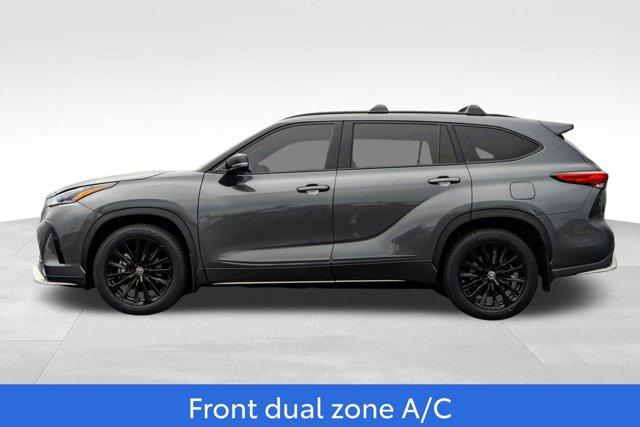 used 2023 Toyota Highlander car, priced at $40,000