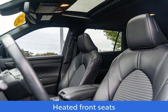 used 2023 Toyota Highlander car, priced at $40,000