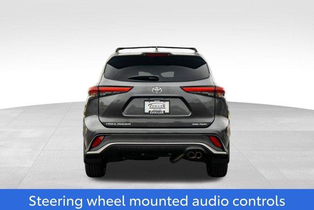 used 2023 Toyota Highlander car, priced at $40,000