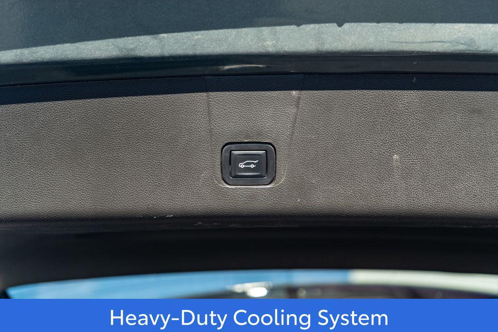 used 2023 Chevrolet Traverse car, priced at $31,879