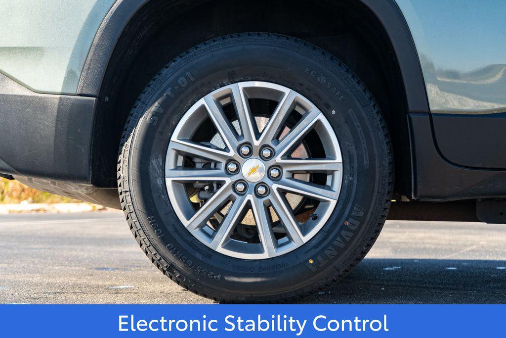 used 2023 Chevrolet Traverse car, priced at $31,879