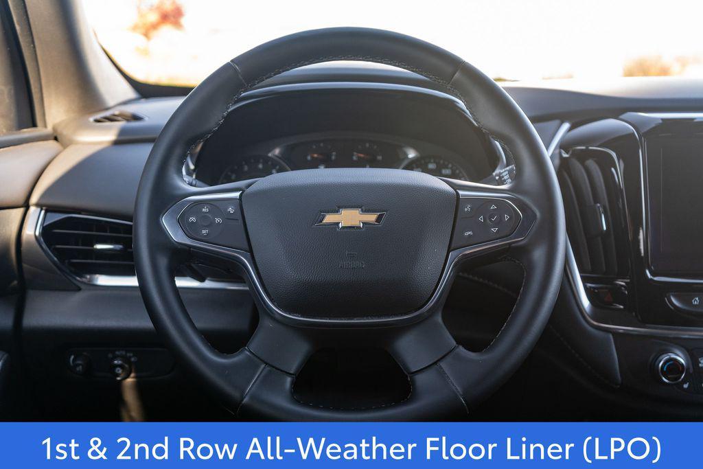 used 2023 Chevrolet Traverse car, priced at $31,879