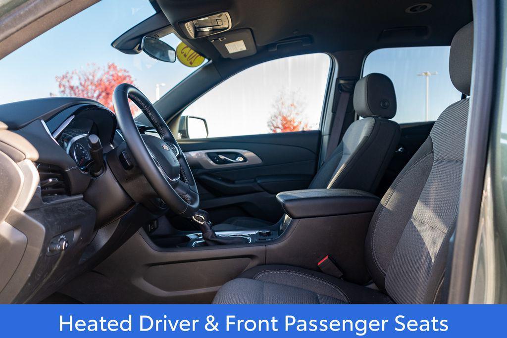 used 2023 Chevrolet Traverse car, priced at $31,879